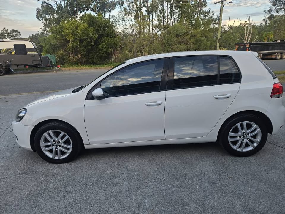 2010 Volkswagen golf 2.0lt tsi automatic hatch easy second chance finance6.jpg